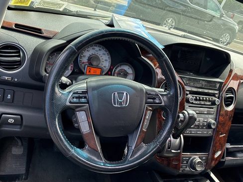 Used 2015 Honda Pilot Touring image 10