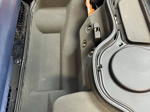 Used 2005 Ford GT RWD image 68