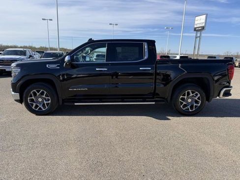 New 2026 GMC Sierra 1500 SLT image 5