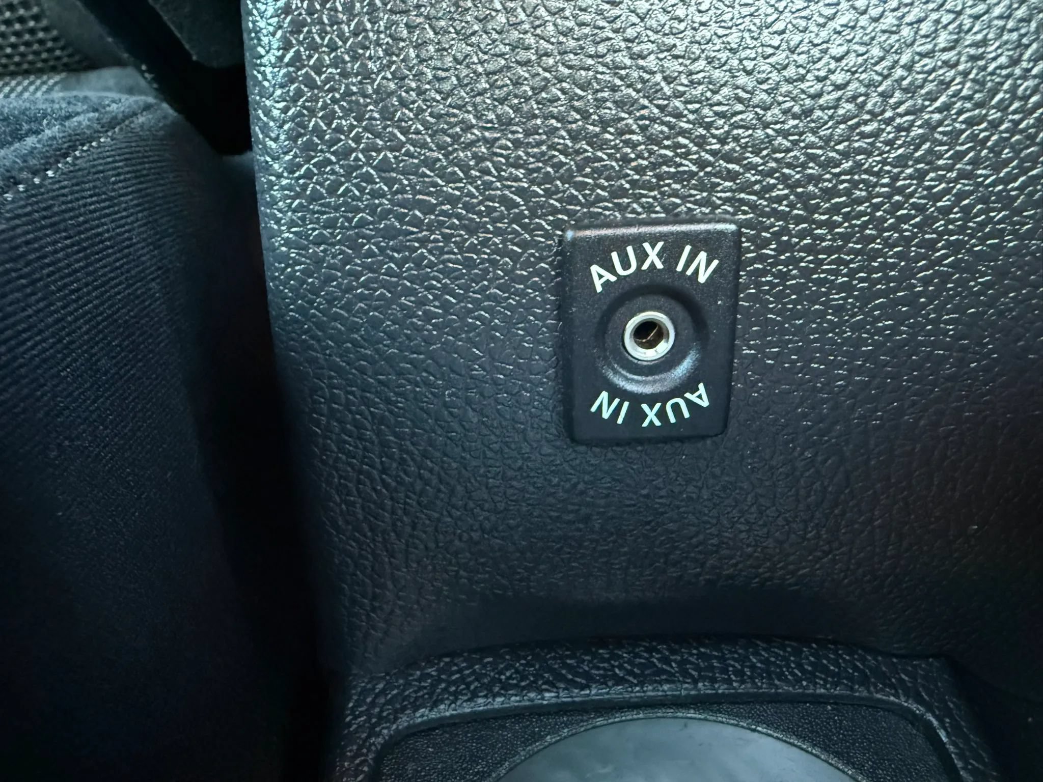 Used 2013 Volkswagen Golf 4-Door FWD image 34