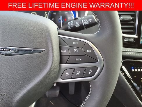 New 2026 Chrysler Pacifica Select FWD image 20