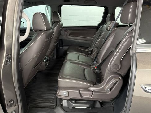 Used 2023 Honda Odyssey Elite image 14