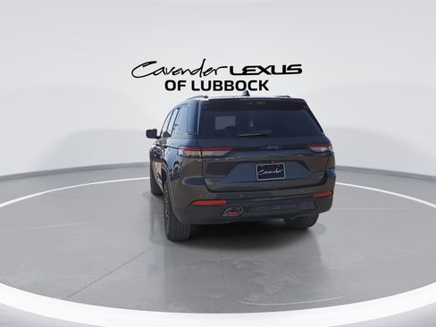 Used 2022 Jeep Grand Cherokee Trailhawk w/ Luxury Tech Group III image 7