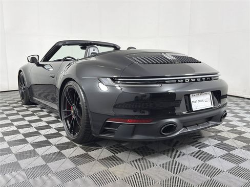 Used 2022 Porsche 911 Carrera GTS RWD image 4