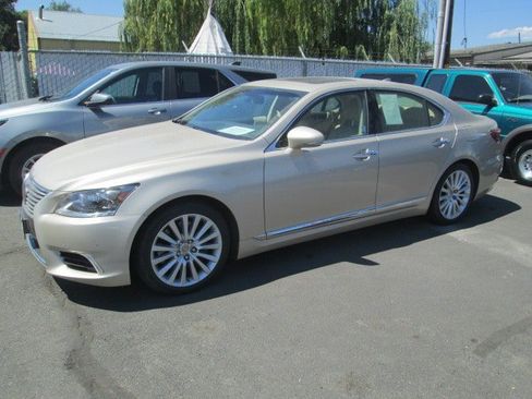 Used 2017 Lexus LS 460 AWD w/ Comfort Package image 1