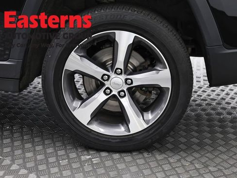 Used 2023 Jeep Grand Cherokee L Limited w/ Luxury Tech Group II AWD/4WD image 36