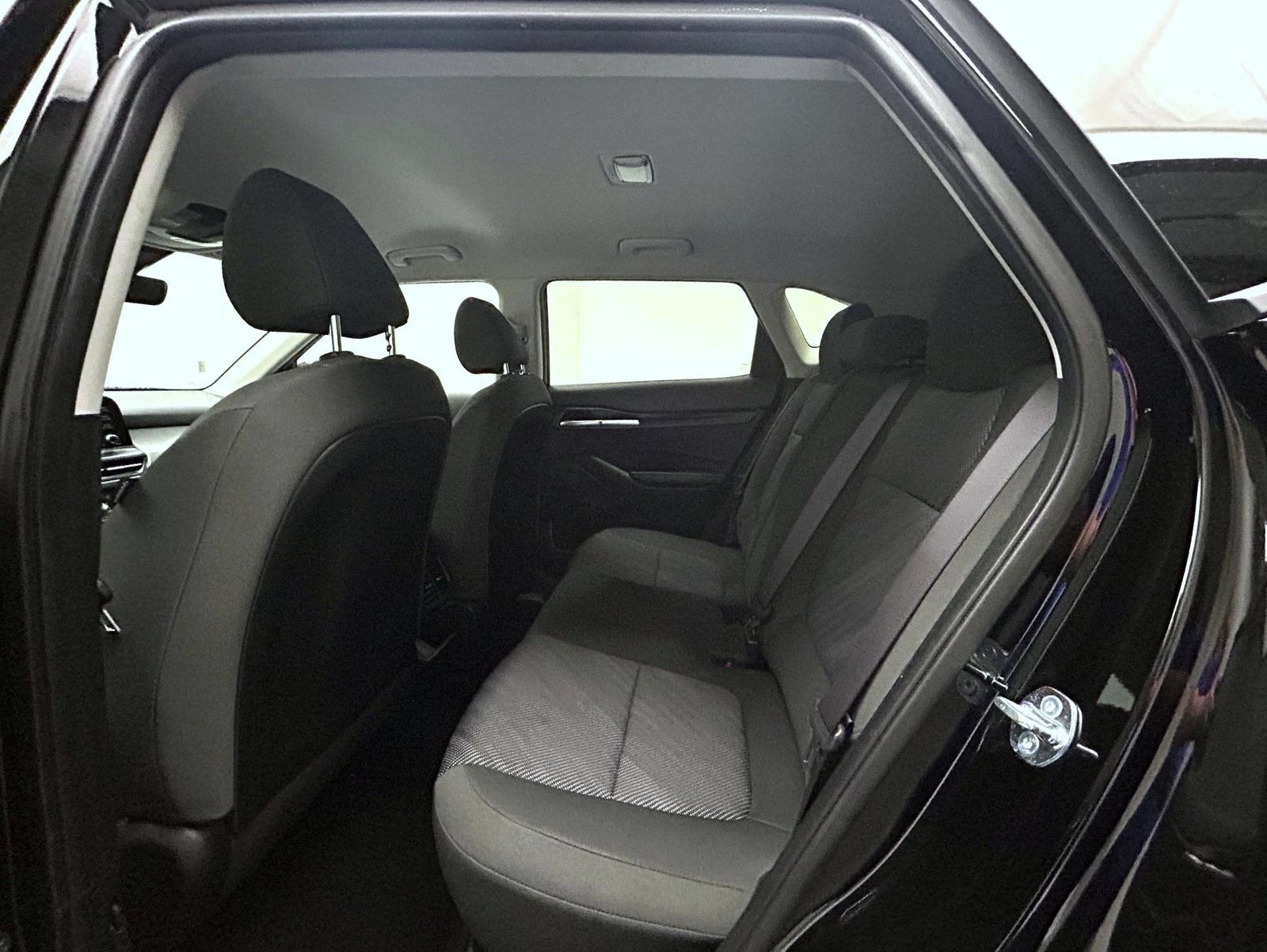 Used 2026 Kia Seltos LX AWD/4WD image 19