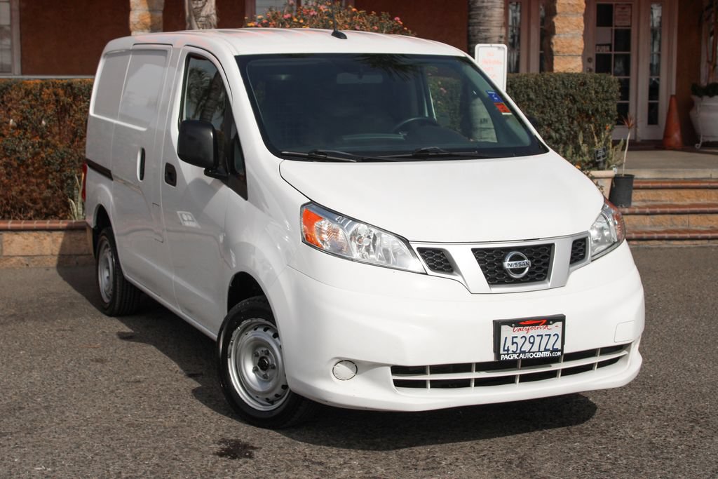 Used 2020 Nissan NV200 S w/ Back Door Glass Package FWD image 2