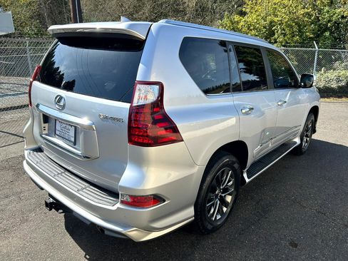 Used 2019 Lexus GX 460 Premium image 5