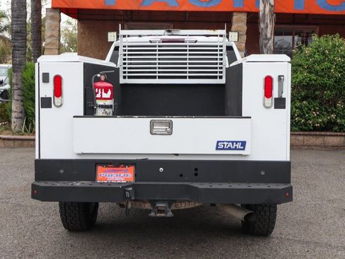 Used 2022 Chevrolet Silverado 2500 LT w/ Convenience Package image 8