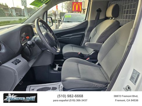 Used 2014 Nissan NV200 SV w/ Technology Package image 11