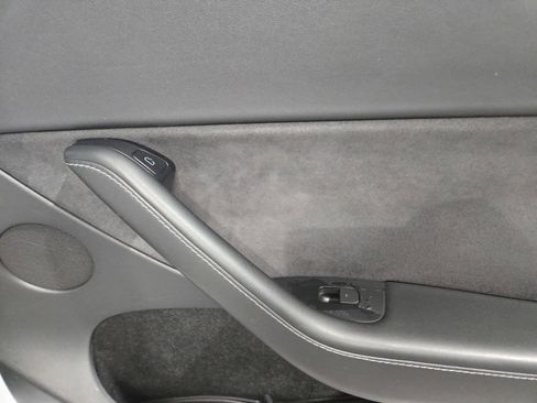 Used 2023 Tesla Model Y Performance AWD/4WD image 8