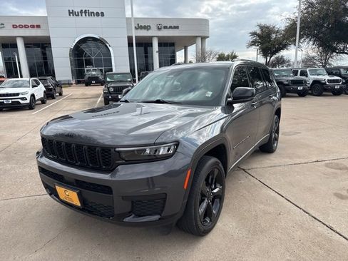 Used 2024 Jeep Grand Cherokee L Altitude image 1