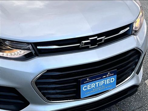 Certified 2022 Chevrolet Trax LT w/ Sport Edition image 30