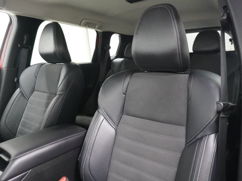 Used 2025 Mitsubishi Outlander SE FWD image 11