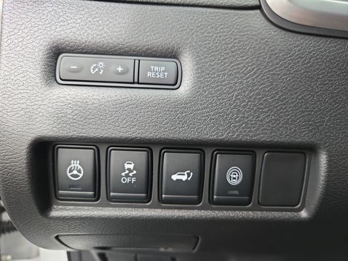 Certified 2024 Nissan Murano SL image 17