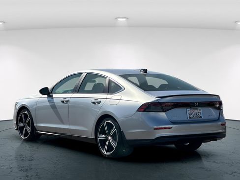 Certified 2025 Honda Accord Sport image 4