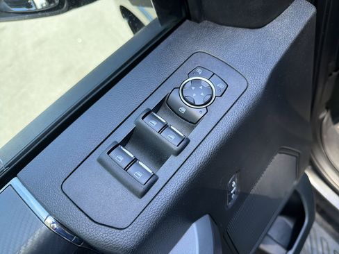Used 2018 Ford F150 XLT w/ Equipment Group 302A Luxury AWD/4WD image 15