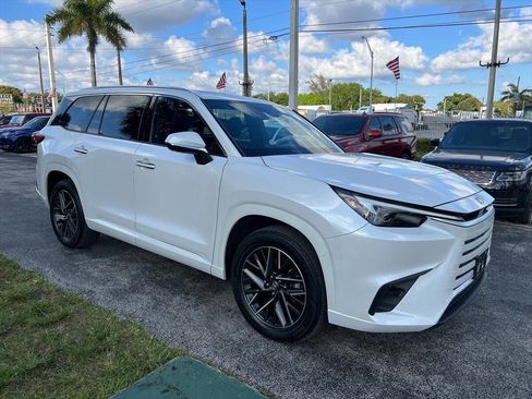 Used 2025 Lexus TX 350 AWD w/ Technology Package image 4