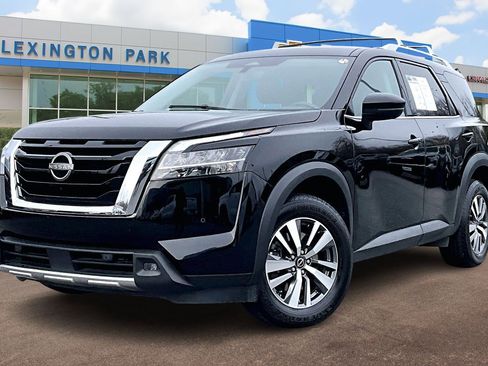 Used 2023 Nissan Pathfinder SL image 12