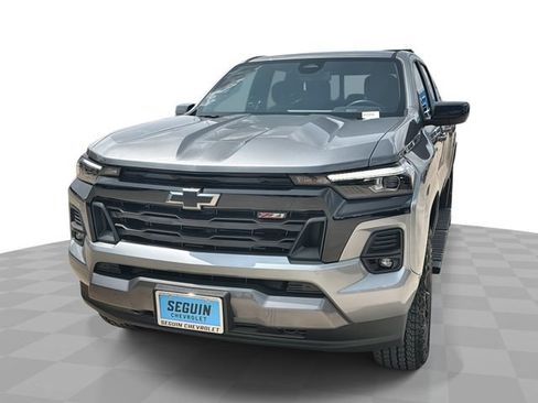 Certified 2025 Chevrolet Colorado Z71 w/ Midnight Edition AWD/4WD image 1