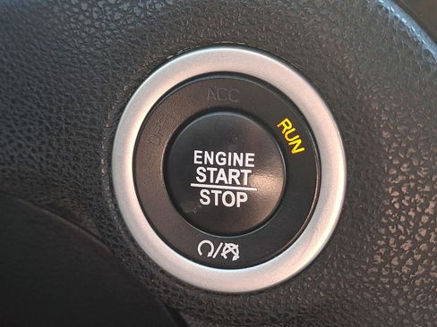 Used 2019 Chrysler 300 S image 21