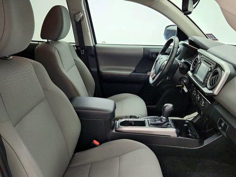 Used 2016 Toyota Tacoma SR5 w/ SR5 Appearance Package (SN) RWD image 22