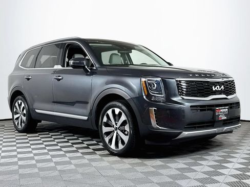 Used 2022 Kia Telluride S AWD/4WD image 1