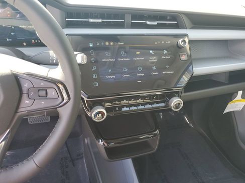 Used 2027 Chevrolet Bolt LT w/ Comfort Package FWD image 23