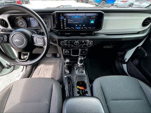 Used 2024 Jeep Wrangler Sport AWD/4WD image 19