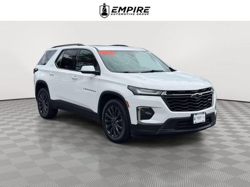 Used 2023 Chevrolet Traverse RS AWD/4WD image 1