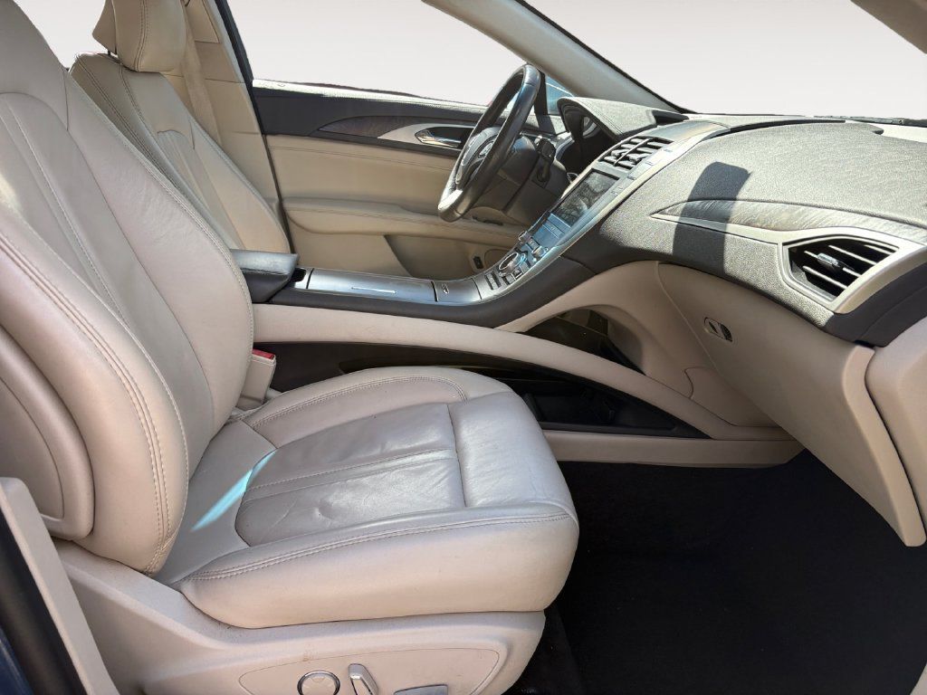 Used 2019 Lincoln MKZ Reserve FWD image 15