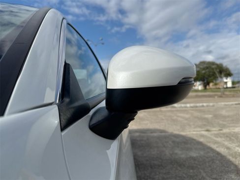 Used 2022 Honda Civic Touring image 11