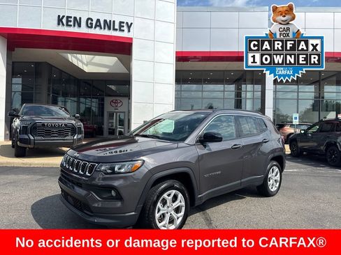 Used 2024 Jeep Compass Latitude AWD/4WD image 1