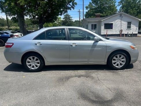 Used 2007 Toyota Camry XLE FWD image 6