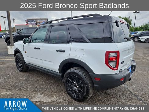 Used 2025 Ford Bronco Sport Badlands AWD/4WD image 8