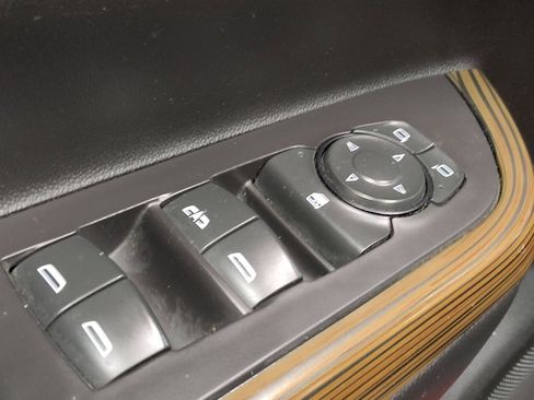 Used 2020 GMC Acadia SLE FWD image 27