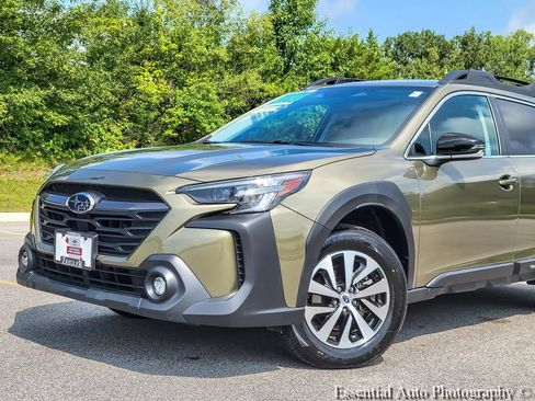 Used 2024 Subaru Outback Premium AWD/4WD image 2