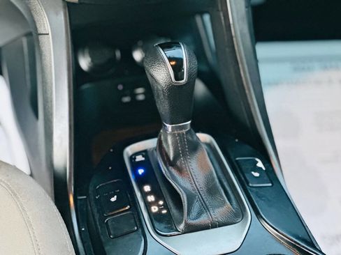 Used 2016 Hyundai Santa Fe SE image 13