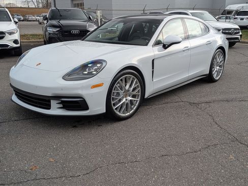 Used 2017 Porsche Panamera 4 image 6