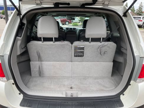 Used 2012 Toyota Highlander SE w/ Tow Pkg AWD/4WD image 32