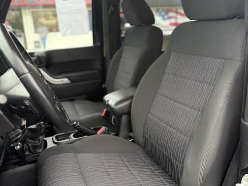 Used 2012 Jeep Wrangler Sahara w/ Connectivity Group image 8