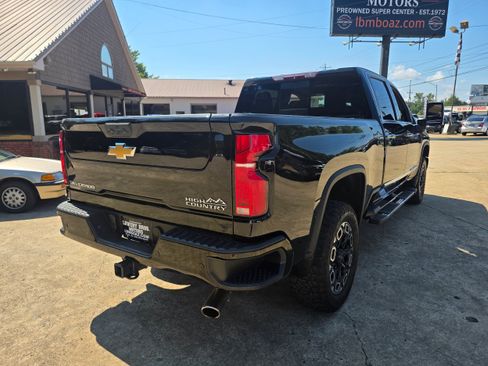 Used 2024 Chevrolet Silverado 3500 High Country w/ High Country Premium Package AWD/4WD image 5