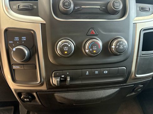 Used 2014 RAM 2500 SLT image 17