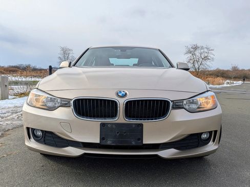 Used 2013 BMW 320i xDrive Sedan image 3