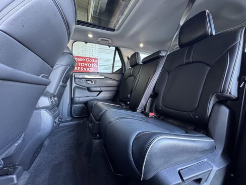 Used 2023 Honda Pilot Elite image 16