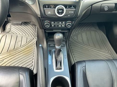 Used 2019 Acura ILX Premium Package image 12