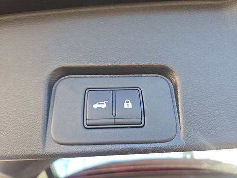 New 2026 Nissan Pathfinder SL image 33