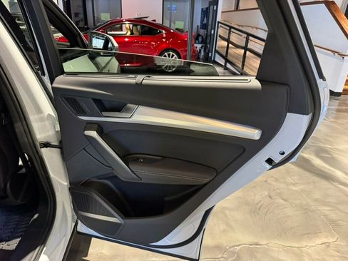 Used 2025 Audi Q5 2.0T Premium Plus w/ Premium Plus Package image 24