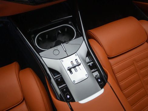 Used 2025 Ferrari Purosangue image 27